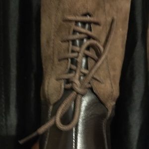 Luichiny Suede riding boots with lace back black & tan